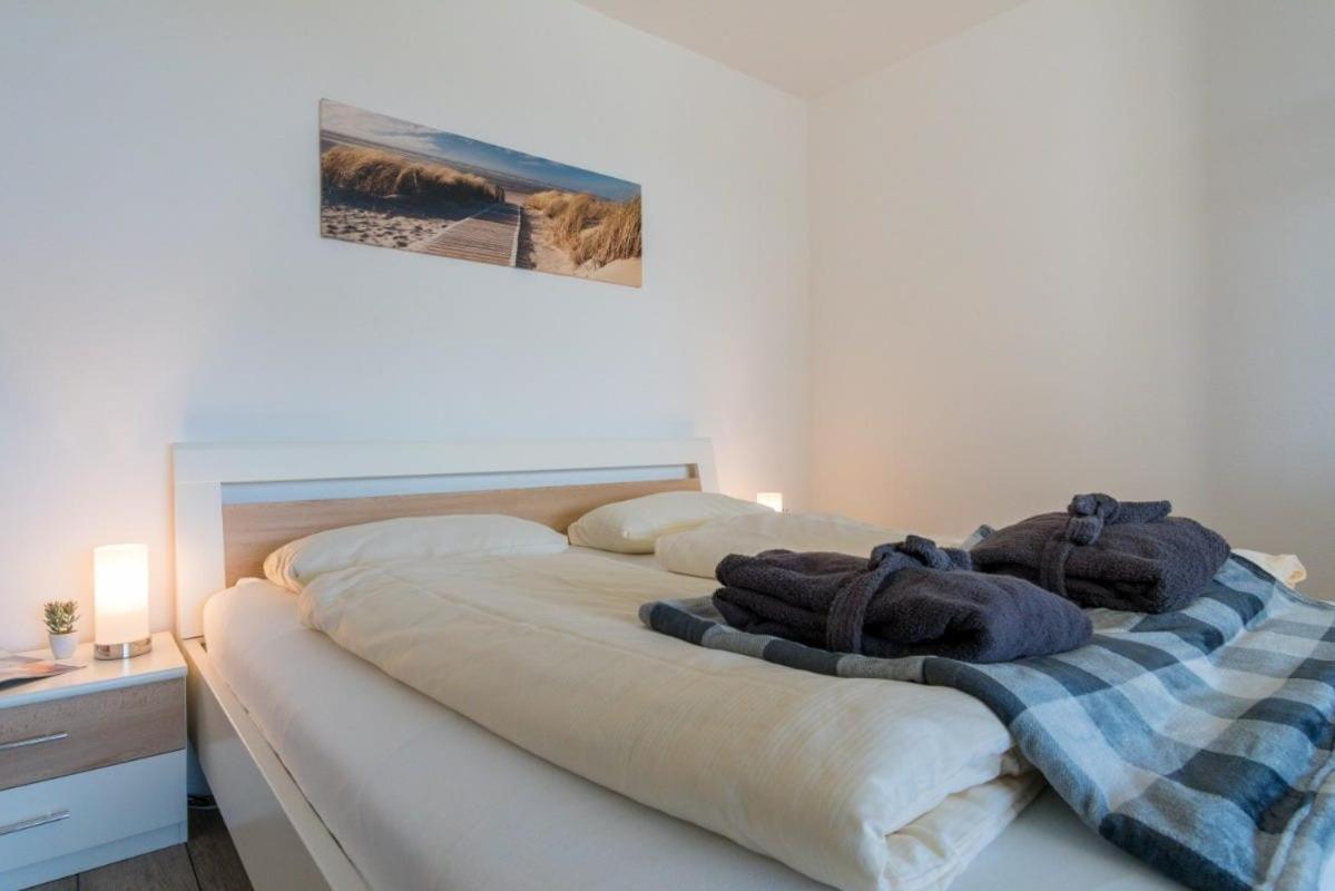 Ferienwohnung Sandkueste Mit Strandkorb & Indoor Spielplatz Heiligenhafen Buitenkant foto